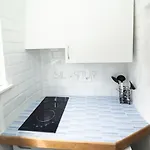 La Puerta Azul De Alex * Cudillero